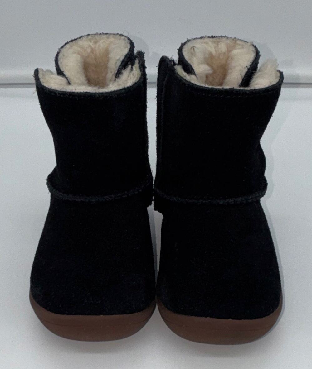 UGG Black Suede Faux Fur Lined Hook & Loop Ankle Booties Baby US 6 NO BOX (used)